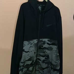 Nike dri fit camo hoodie